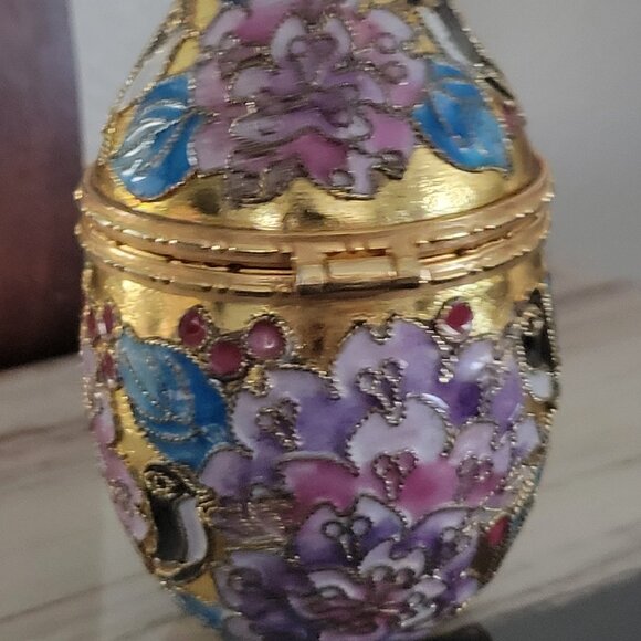 Vintage Cloisonne Egg Trinket Box with Black Enameled inside Love Birds - Picture 4 of 8